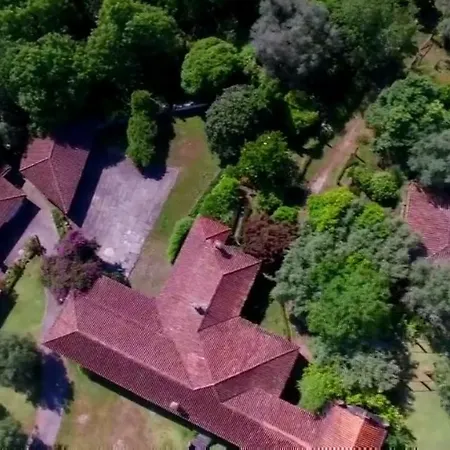 Encantadora Casa Com Piscina Nos Arredores De *