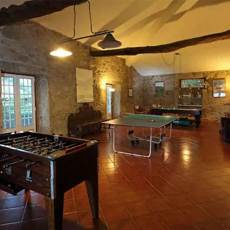 Encantadora Casa Com Piscina Nos Arredores De Dom wakacyjny